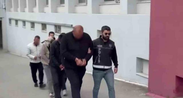 Merdiven altı plaka basım at&ouml;lyelerine baskın: 4 tutuklama 6