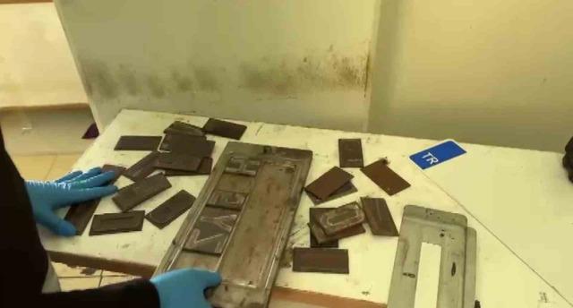 Merdiven altı plaka basım at&ouml;lyelerine baskın: 4 tutuklama 4