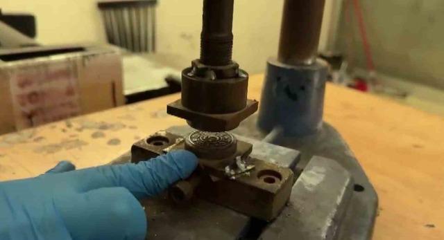 Merdiven altı plaka basım at&ouml;lyelerine baskın: 4 tutuklama 2