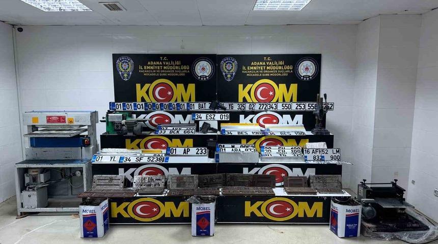 Merdiven altı plaka basım at&ouml;lyelerine baskın: 4 tutuklama