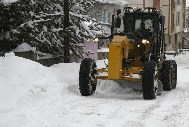 Kars ile Ardahan da kar yerini soğuk havaya bıraktı 5