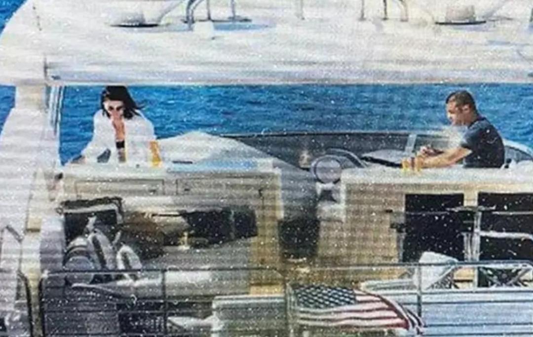 Sibel Can Emir Sarıg&uuml;l &uuml; hediyelere boğuyor! Bir evlilik iddiası daha 2