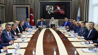 Genel başkan yardımcısı bölücülerle konuşmak üzere cezaevine gidiyor