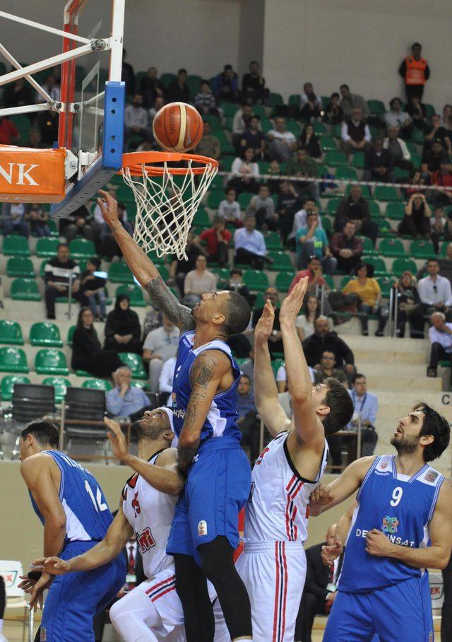 Eskişehir Basket - Demir İnşaat Büyükçekmece: 76-72