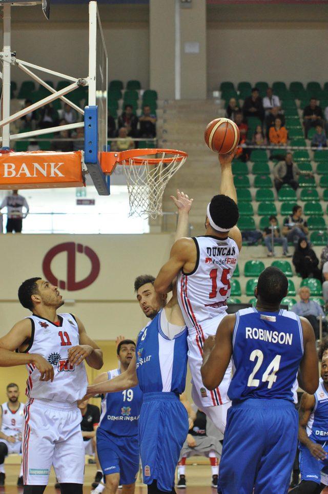 Eskişehir Basket - Demir İnşaat Büyükçekmece: 76-72