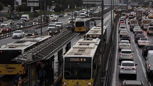 İBB&rsquo;den a&ccedil;ıklama geldi: Toplu taşıma &uuml;cretsiz olacak