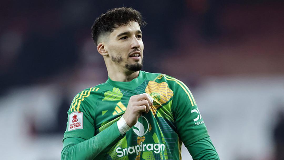 Manchester United tan Beşiktaş a &ccedil;ılgın takas teklifi: Altay ı alın onu verin! 1