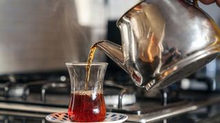 Bilim insanları açıkladı! En iyi çay bu demlikte demleniyormuş