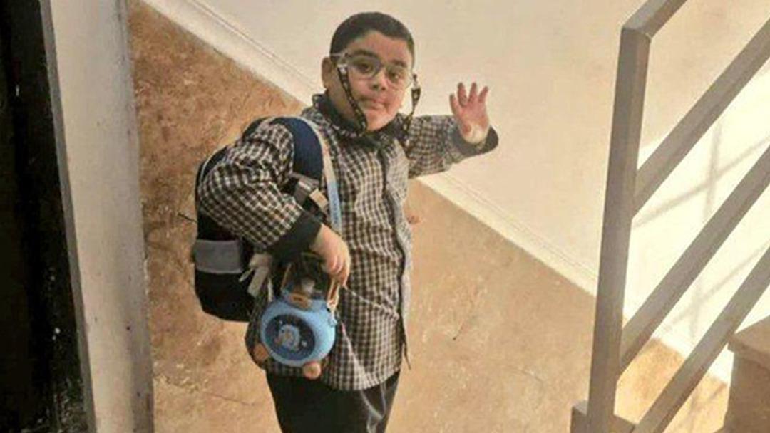 Savaşın acı ger&ccedil;eği! ABD ile İsrail in katlettiği bir &ouml;ğrencinin son fotoğrafı ortaya &ccedil;ıktı... Annesine son kez el salladı 3