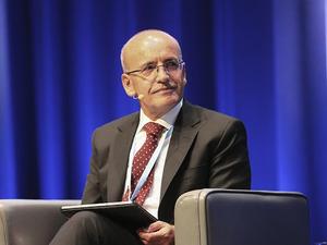 Bakan Şimşek 'Y&uuml;zde 5,5 ile sınırlı kaldı' diyerek a&ccedil;ıkladı: 'Borsa İstanbul diren&ccedil;li &ccedil;ıktı'