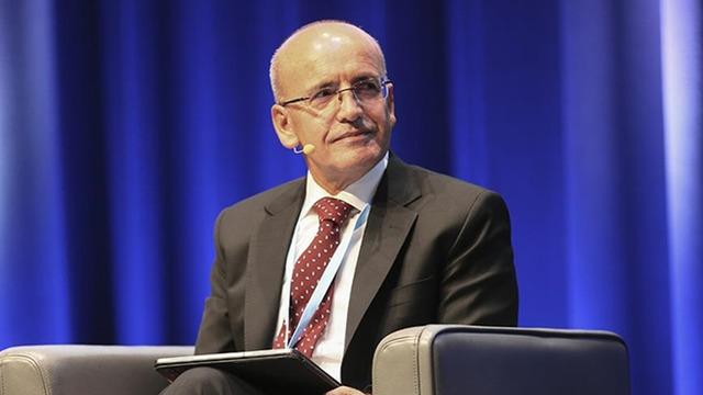 Bakan Şimşek 'Y&uuml;zde 5,5 ile sınırlı kaldı' diyerek a&ccedil;ıkladı: 'Borsa İstanbul diren&ccedil;li &ccedil;ıktı'