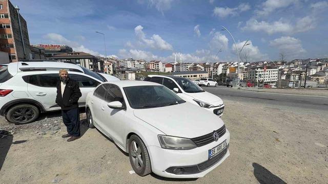 Arnavutk&ouml;y&rsquo;de park etmek isterken ara&ccedil;ların &uuml;zerine &ccedil;ıktı 5