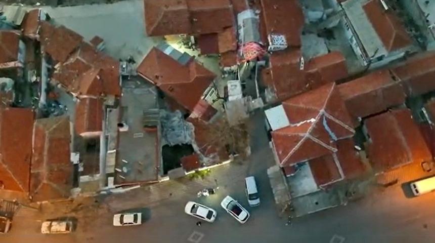 Manisa&rsquo;da zehir tacirlerine baskın: 5 tutuklama