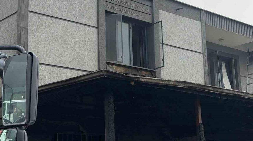 Antakya&rsquo;da ev yangını