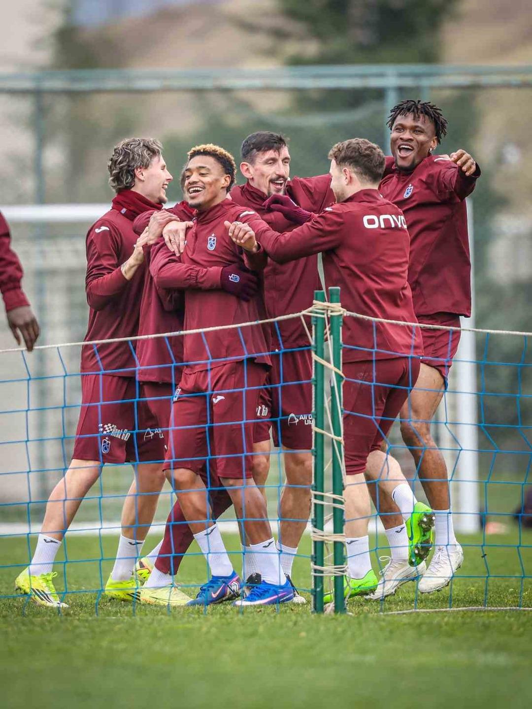 Trabzonspor, İstanbul&rsquo;a gitti 2