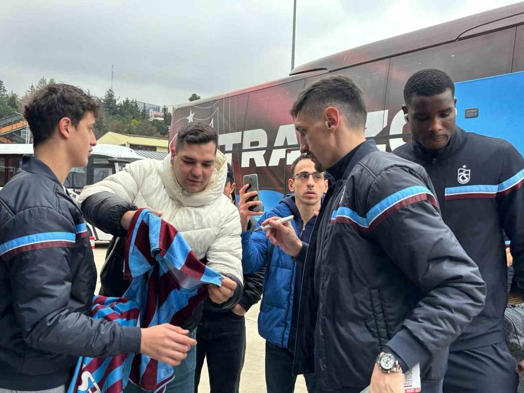 Trabzonspor, İstanbul&rsquo;a gitti 1