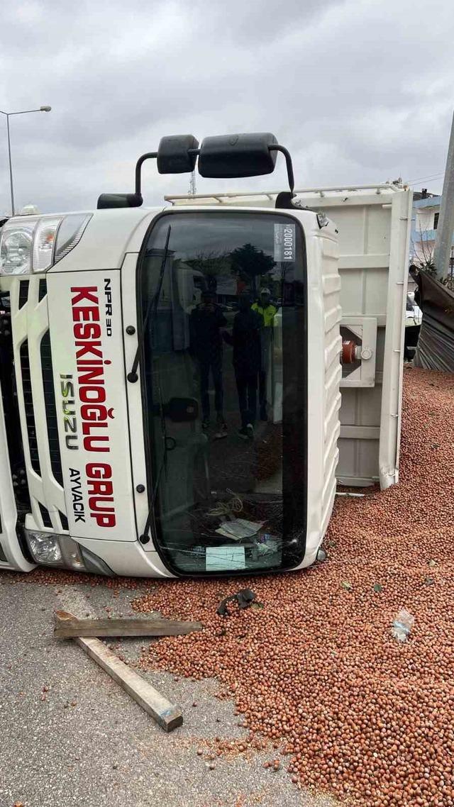 Vakaya giden ambulans kaza yaptı: 1 &ouml;l&uuml;, 3 yaralı 1