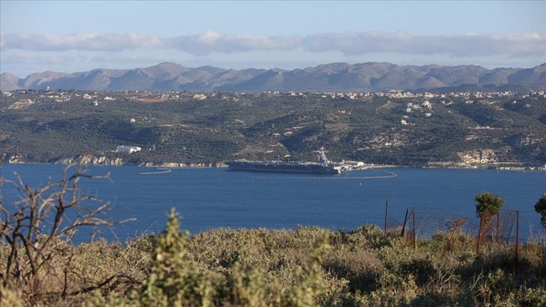 ABD&rsquo;nin dev u&ccedil;ak gemisinde kriz! Yangın sonrası rotayı Girit&rsquo;e kırdı 2