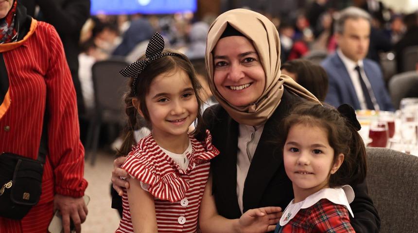 Fatma Bet&uuml;l Sayan Kaya: "&Ccedil;ocuklar bug&uuml;n &ccedil;alışıp yarın unutacağımız bir mesele değildir"