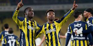 Fenerbah&ccedil;e'de Nene hat-trick yaptı! Gaziantep FK'yı 4-1 ile ge&ccedil;ti...