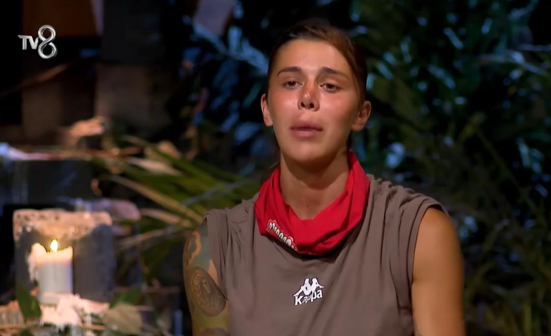 Nefise nin Nagihan hakkındaki s&ouml;zleri tepki &ccedil;ekti! Takip&ccedil;i sayısı bir anda d&uuml;şt&uuml; 2