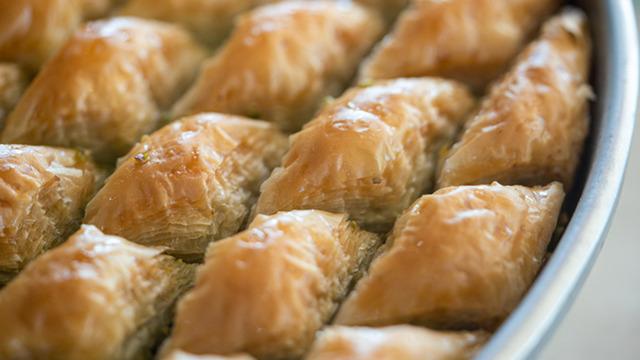 40 yıllık baklava ustasından püf noktaları: Bu hata baklavayı hamur yapıyor