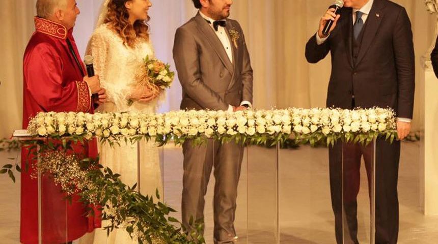 Gelin ve damat 'evet' dedi, Erdoğan itiraz etti: Ben farklı d&uuml;ş&uuml;n&uuml;yorum