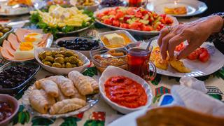 Bayram sofralarına dikkat! 3 günde 1 haftalık kalori almak mümkün