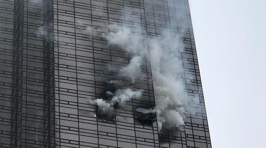 Trump&rsquo;ın g&ouml;kdeleninde yangın: 1 &ouml;l&uuml;