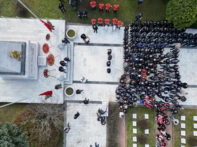 Sakarya ve &ccedil;evre illerde &Ccedil;anakkale Deniz Zaferi nin 111. yılı dolayısıyla t&ouml;renler d&uuml;zenlendi 38