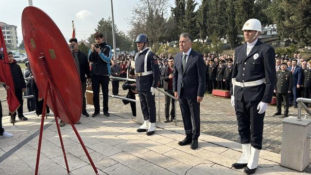 Sakarya ve &ccedil;evre illerde &Ccedil;anakkale Deniz Zaferi nin 111. yılı dolayısıyla t&ouml;renler d&uuml;zenlendi 14