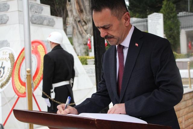 Sakarya ve &ccedil;evre illerde &Ccedil;anakkale Deniz Zaferi nin 111. yılı dolayısıyla t&ouml;renler d&uuml;zenlendi 13