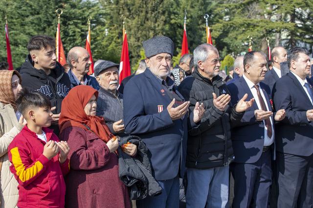 Sakarya ve &ccedil;evre illerde &Ccedil;anakkale Deniz Zaferi nin 111. yılı dolayısıyla t&ouml;renler d&uuml;zenlendi 6