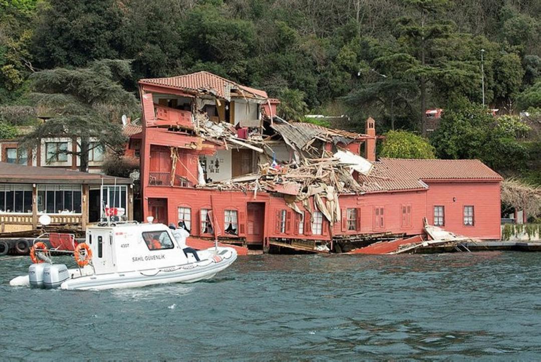 Geminin &ccedil;arptığı yalıda bulunan Zeynep Ert&uuml;rer: Korku filmi gibiydi