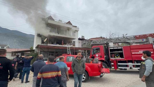 Fethiye&rsquo;de ev yangını 5
