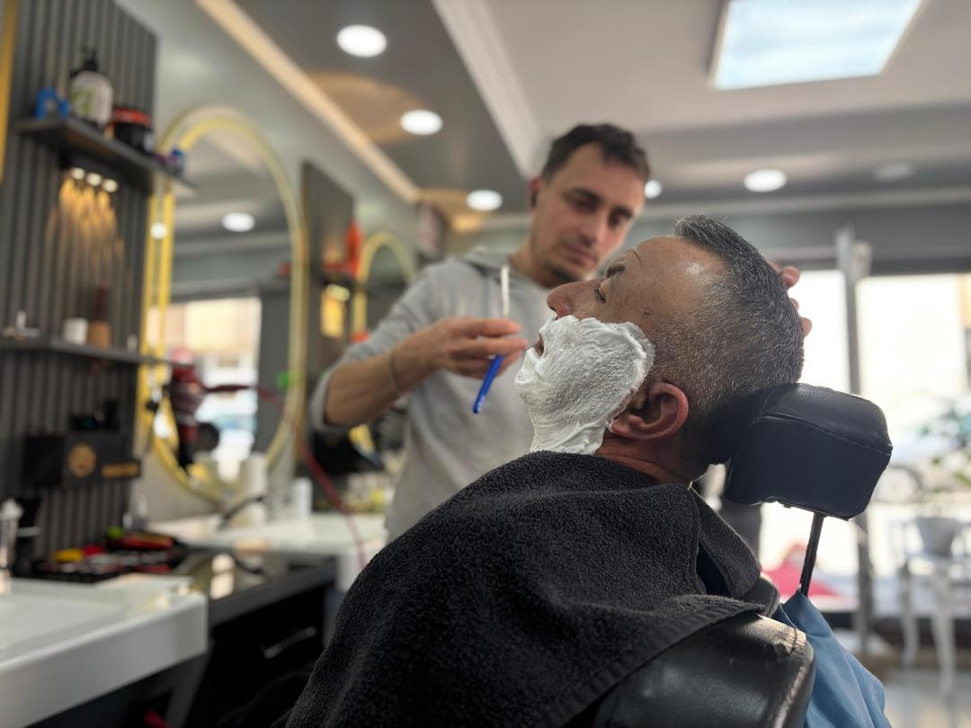 Sabaha kadar &ccedil;alışıyorlar, hepsi yoğun: Dolu olan  oraya gidin  diyor 1