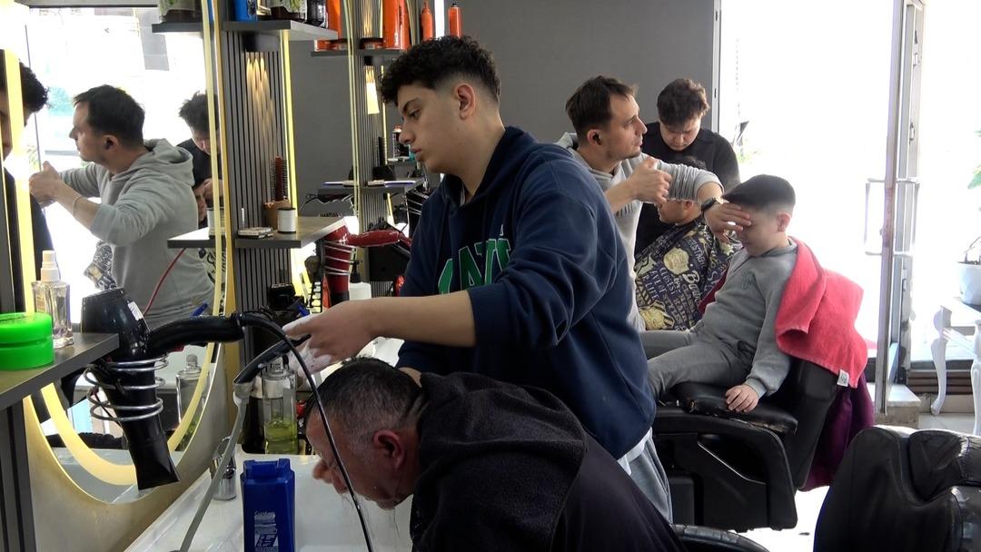 Sabaha kadar &ccedil;alışıyorlar, hepsi yoğun: Dolu olan  oraya gidin  diyor 2