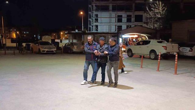Bursa&rsquo;da 15 yıl hapis cezası bulunan firari dolmuşta yakalandı 2
