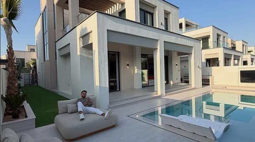 Gayrimenkul piyasası resmen &ccedil;&ouml;kt&uuml;! İnfluencerın l&uuml;ks villası elinde patladı