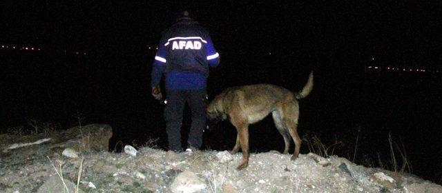 Kaybolan Ege, 12 saat sonra arazide uyurken bulundu