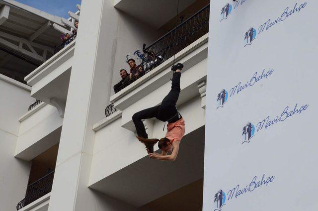 Dikey defile nefesleri kesti 4