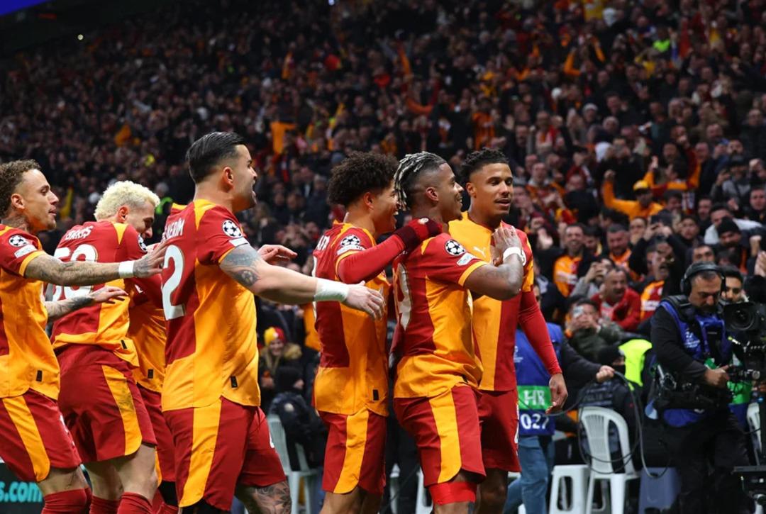 Aslan, Anfield da tarihi &ccedil;eyrek final ve dev servet peşinde! İşte Liverpool zaferinin dudak u&ccedil;uklatan bedeli... 2