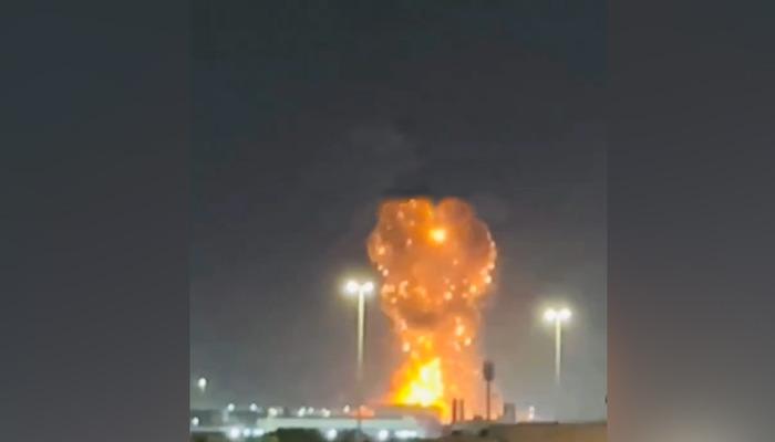 Suudi Arabistan'a peş peşe f&uuml;zeler d&uuml;şt&uuml;: "Yeni bir &ccedil;atışma seviyesi başladı"