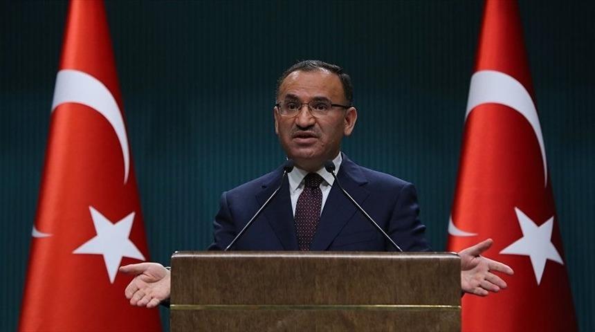 T&uuml;rkiye'de tutuklu Yunan askerleri ile ilgili son dakika a&ccedil;ıklama