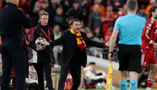 Anfield'da dev ma&ccedil; &ouml;ncesi eşine rastlanmamış kriz! Galatasaray - Liverpool ma&ccedil;ında hakem değişti