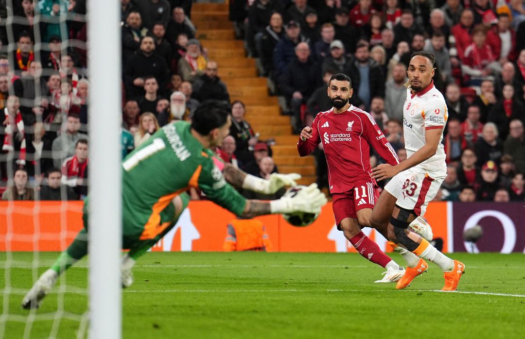 Anfield da Uğurcan &Ccedil;akır duvarı! Salah a ge&ccedil;it vermedi, Şampiyonlar Ligi tarihine ge&ccedil;ti... 2
