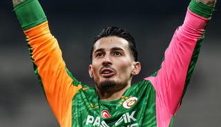 Anfield'da Uğurcan &Ccedil;akır duvarı! Salah'a ge&ccedil;it vermedi, Şampiyonlar Ligi tarihine ge&ccedil;ti...