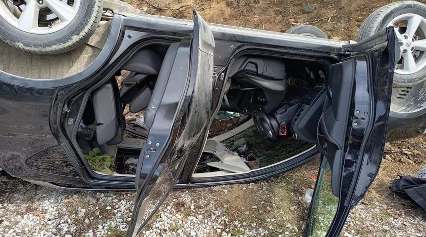 Sinop&rsquo;ta kontrolden &ccedil;ıkan ara&ccedil; takla attı