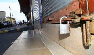 Laleli&rsquo;de alarm zilleri! Kepenkler tek tek iniyor, binlerce kişi işsiz kaldı