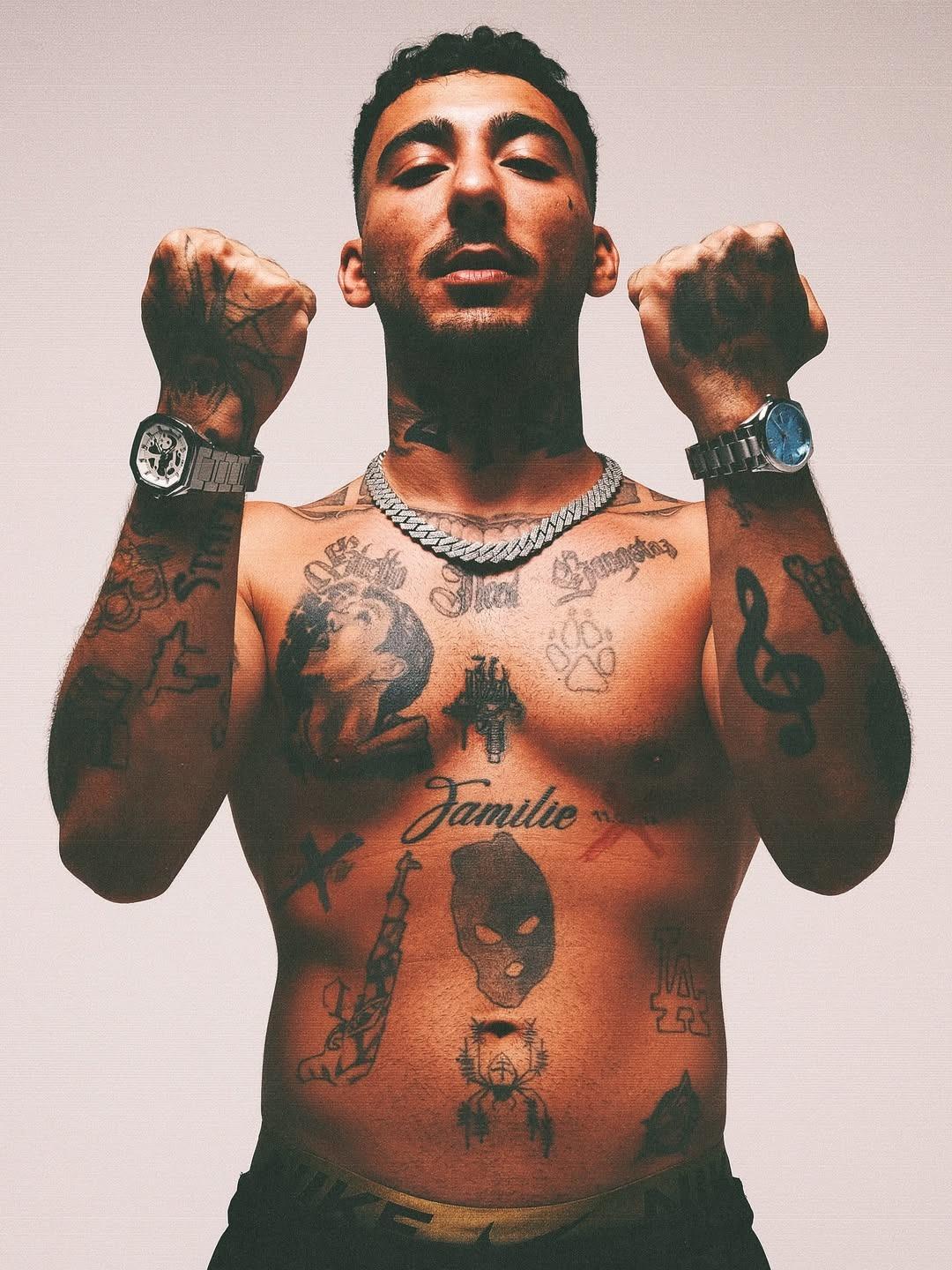 Uzi seccade paylaşınca eleştiri geldi! İsyan etti: G&ouml;sterdiğim kadınlar... 2